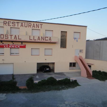 Отель Pensio Restaurant Льянсса Экстерьер фото